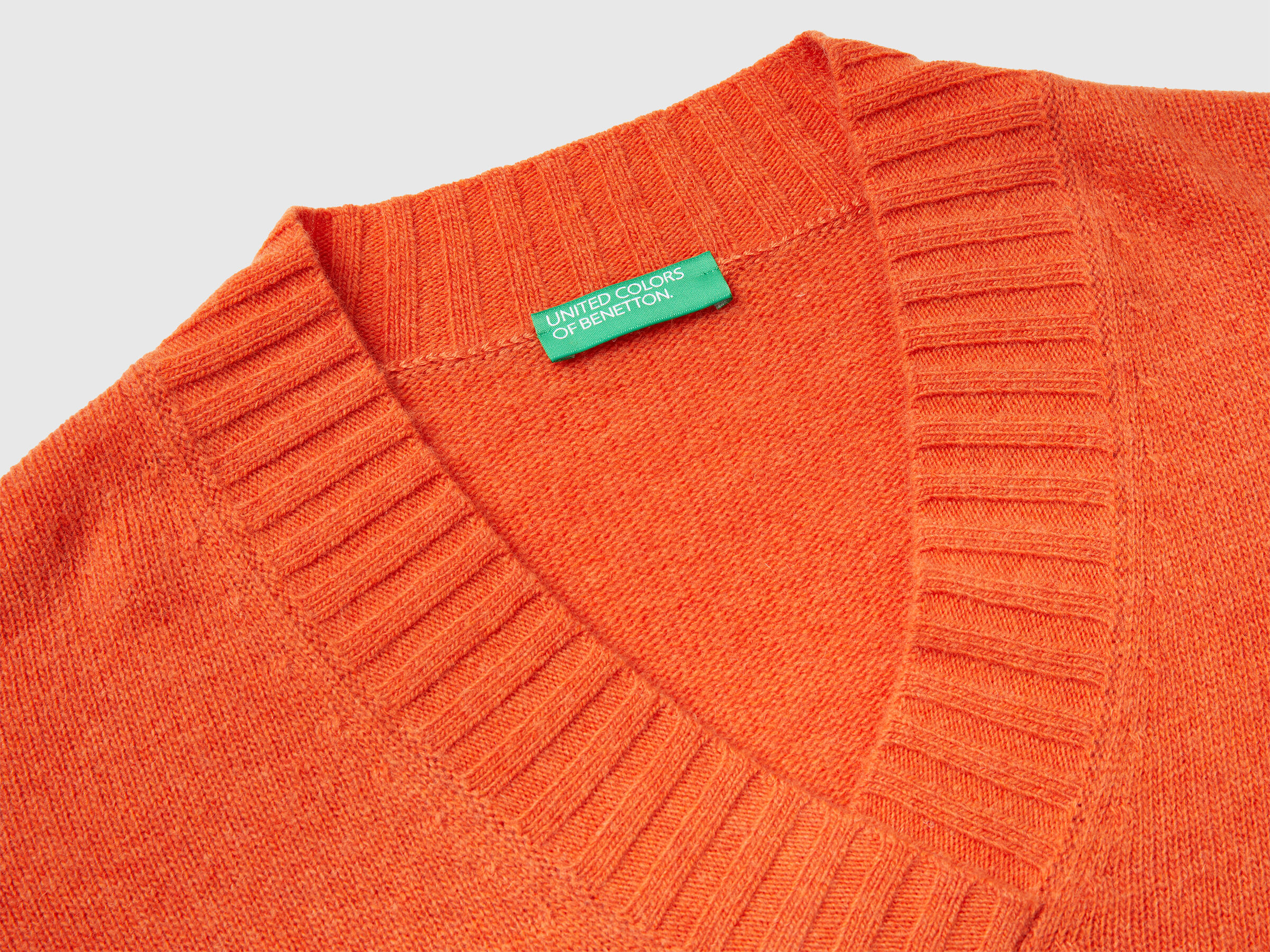V NECK SWEATER L/S Women image number 3
